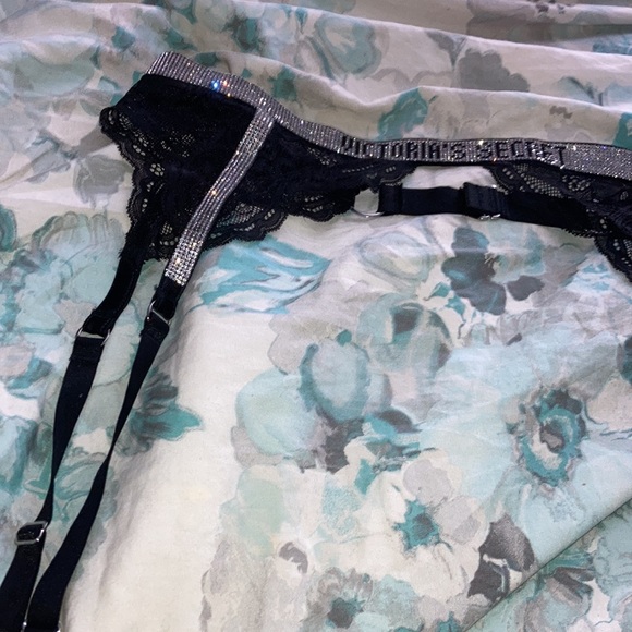 NWT Victoria secret garter🖤 - Picture 6 of 9